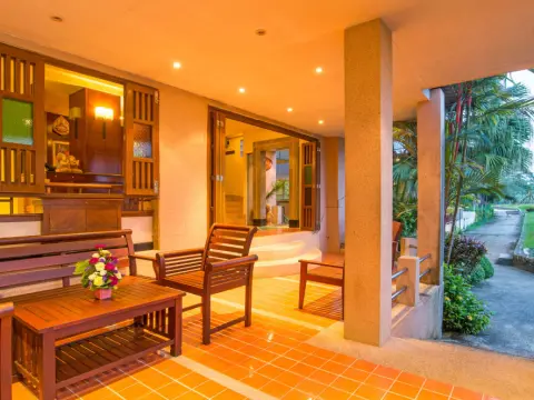 Krabi City Seaview Hotel - Photo 2