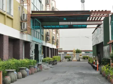 Kriss Residence - Photo 1