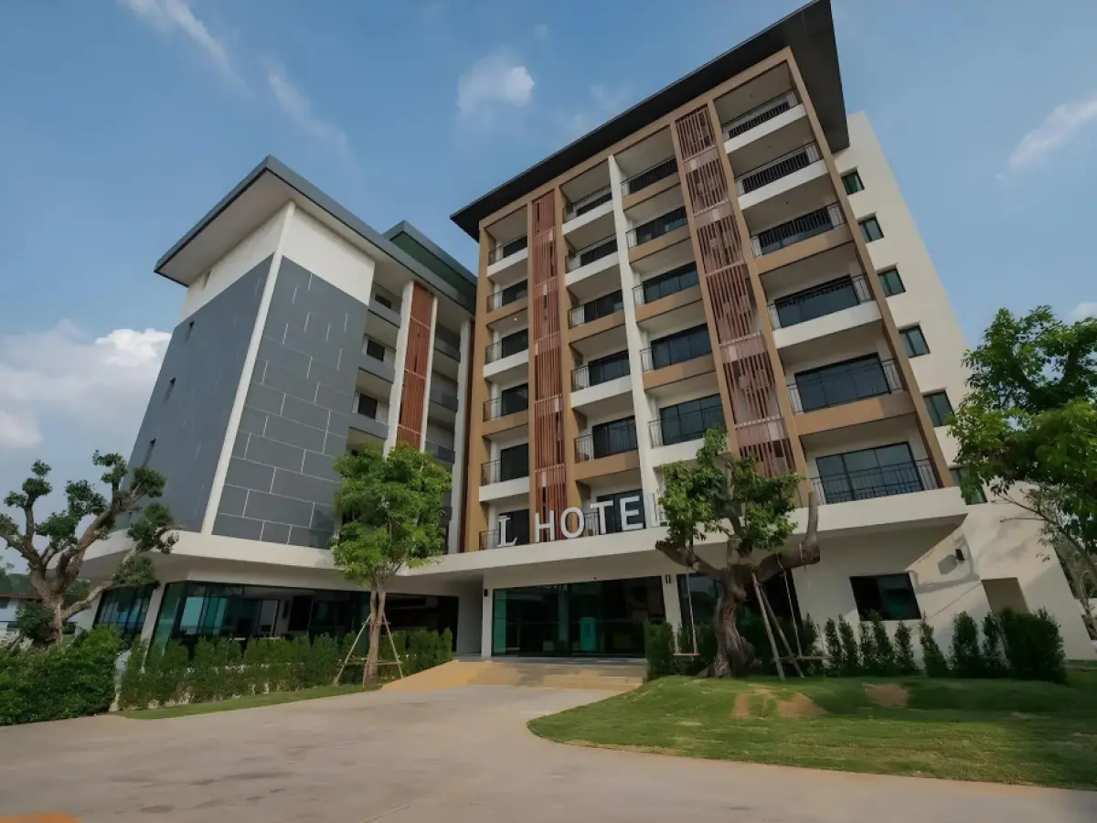 L Hotel