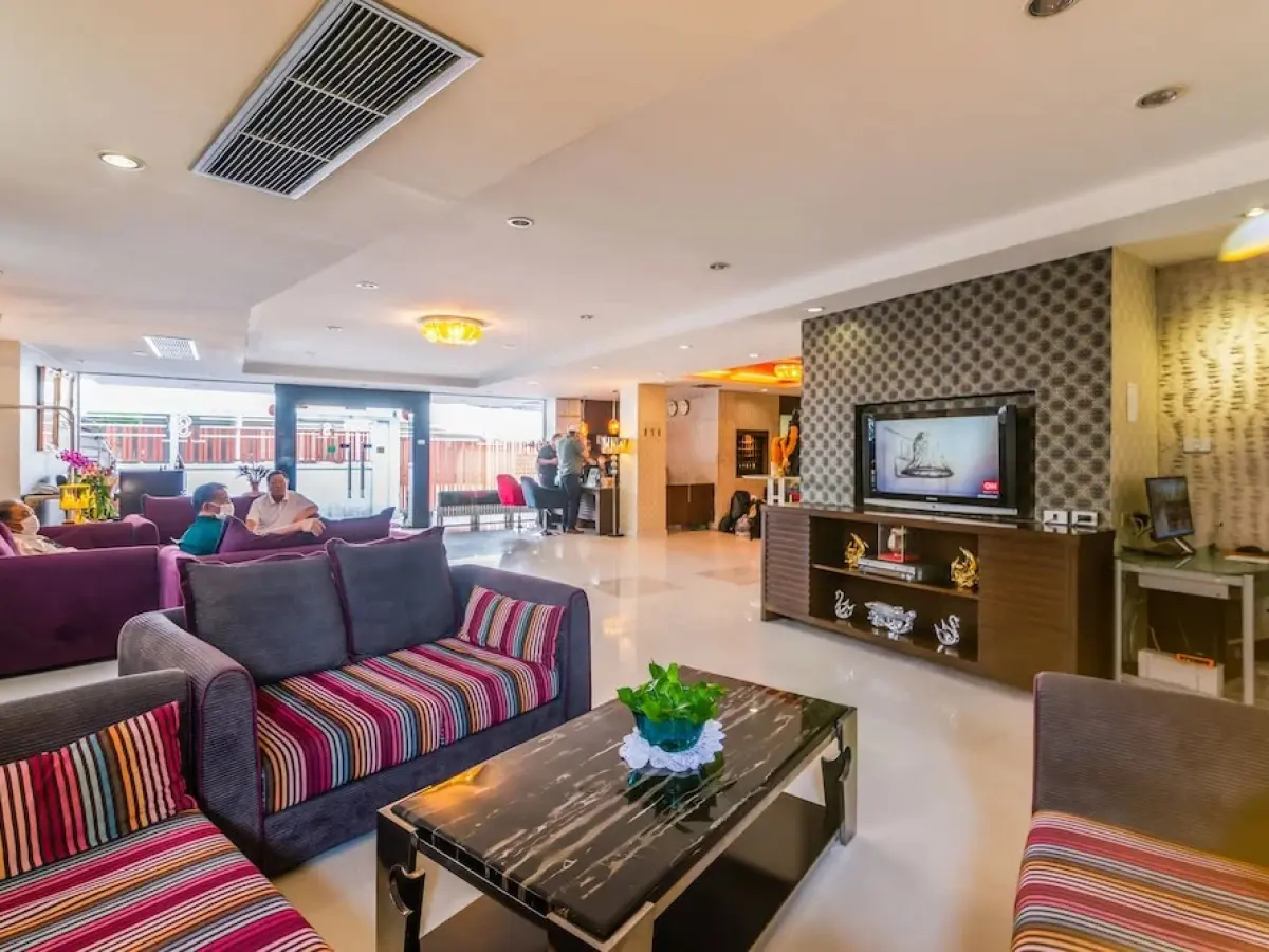 Lacuna Sukhumvit By Favstay