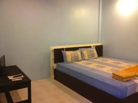 Laem Din Guest House - Photo 1