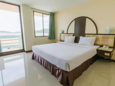 Lake Inn Hotel - Photo 3