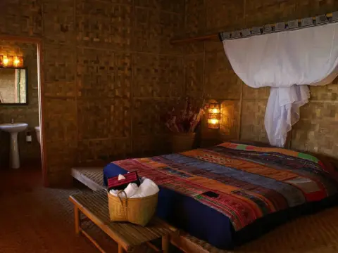 Lanjia Lodge - Photo 1