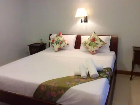 Lanta Wanida Resort - Photo 3