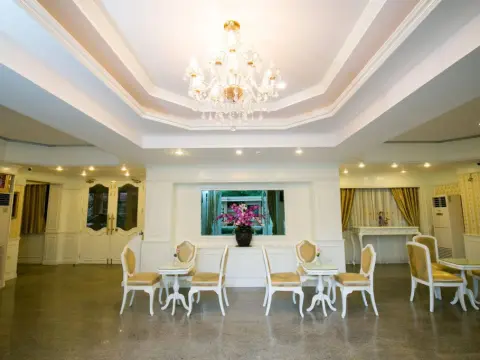 Le Paradis Bangkok Hotel & Residence - Photo 2