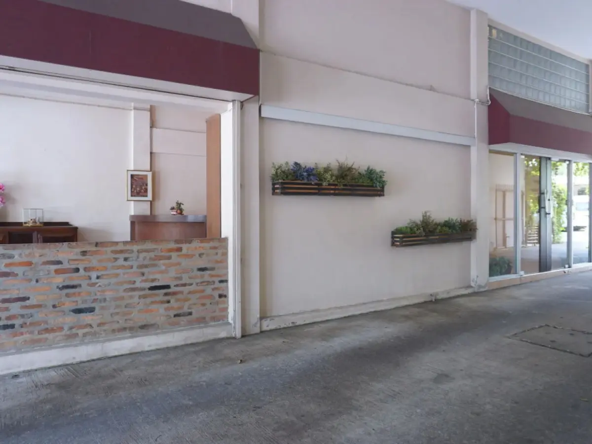 Le Ranong Bistro and Guesthouse
