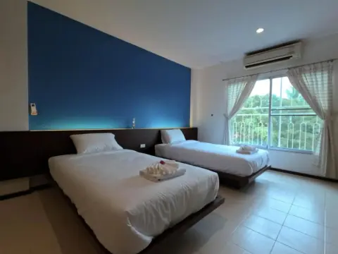 Le Ranong Bistro and Guesthouse - Photo 3