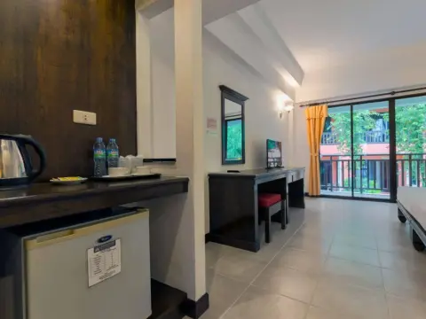 Leelawadee Boutique - Photo 3