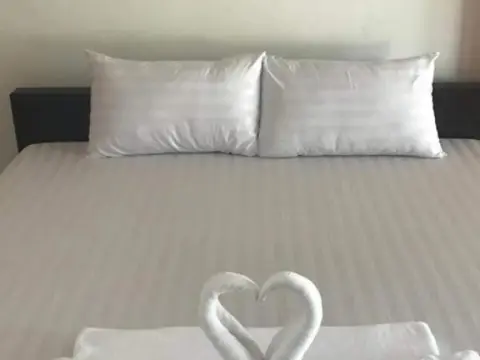 Lert Sri Hotel - Photo 2