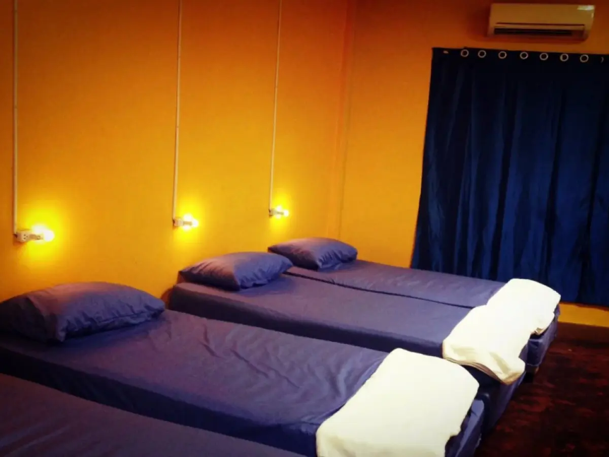 Light Jatujak  Hostel