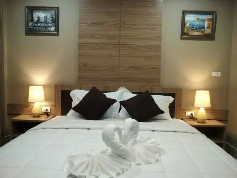 Little Bear Guesthouse and Restaurant - Photo 4