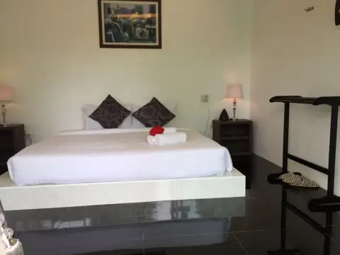 Loft Caravan Resort - Photo 3