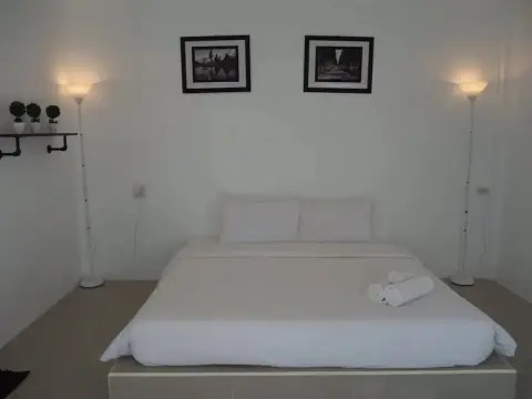 Loft Caravan Resort - Photo 4