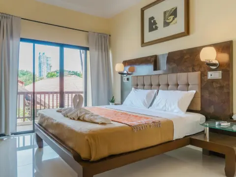 Lotusland Resort - Photo 2