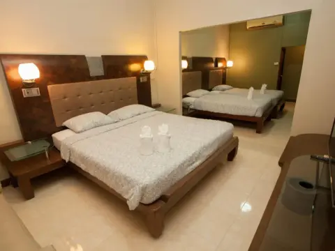 Lotusland Resort - Photo 3