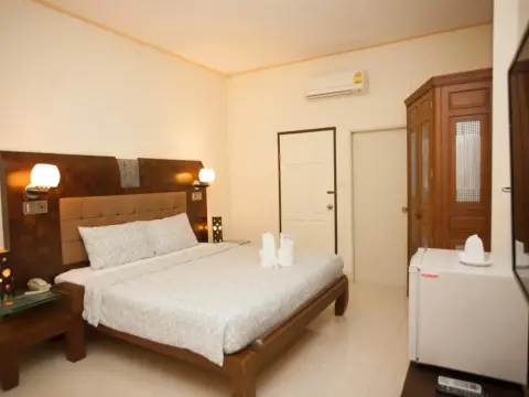 Lotusland Resort - Photo 4