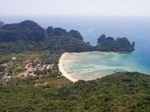 Lucky Guesthouse - Photo 3