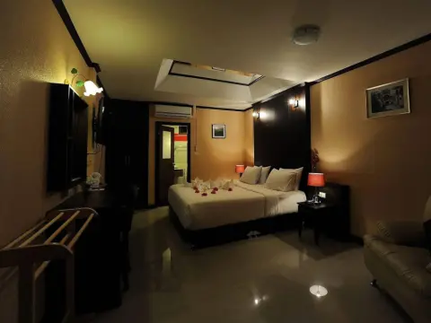 Ma Maison Hotel - Photo 3