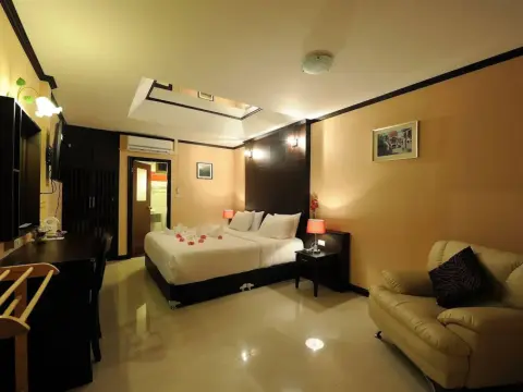Ma Maison Hotel - Photo 4