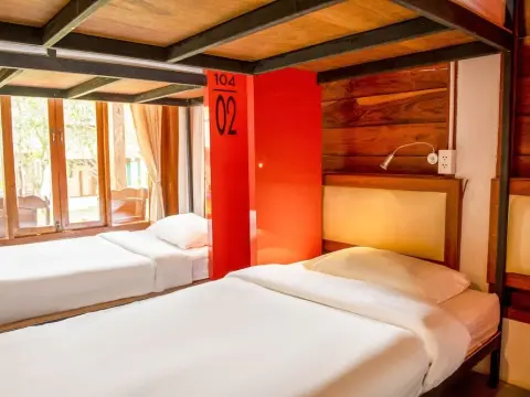 Mad Monkey Pai - Photo 1