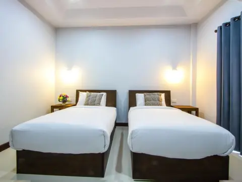 Mana Hotel - Photo 2