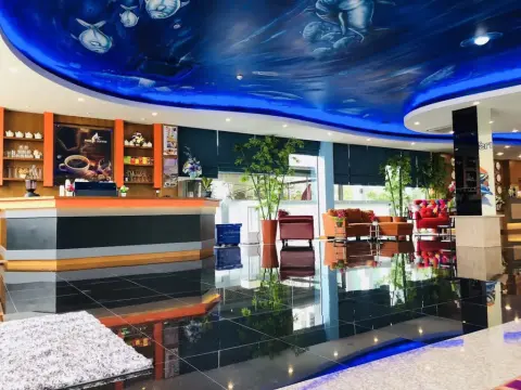 Marlin Hotel - Photo 2