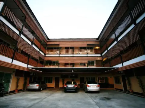 Miami Hotel (SHA Extra Plus) - Photo 1