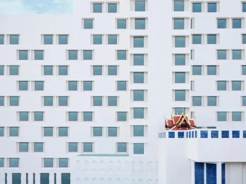 Montien Hotel Surawong Bangkok - Photo 3