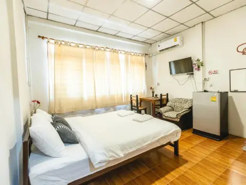 Nara Cafe and Hostel Don Mueang - Photo 2