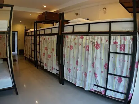 Narakarn Hostel - Photo 2