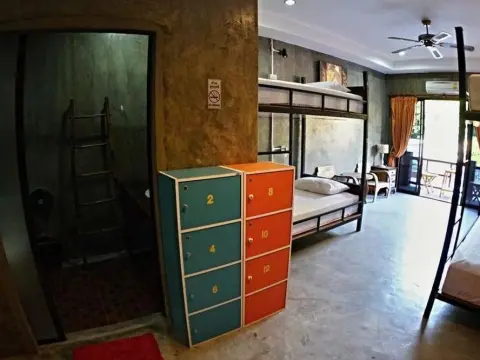 Narakarn Hostel - Photo 4