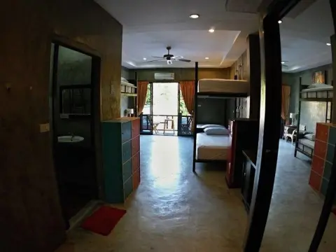 Narakarn Hostel - Photo 1