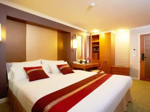 Nasa Bangkok Hotel - Photo 4