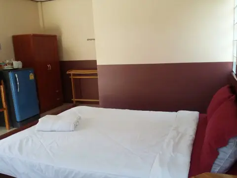 Navy House - Photo 1