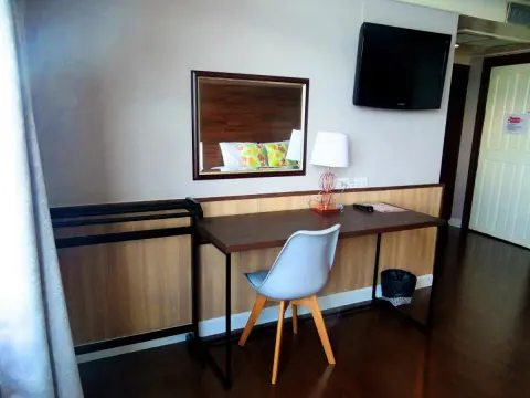 Nevada Inn Hotel - фото 3