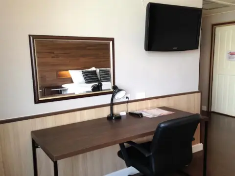 Nevada Inn Hotel - фото 4