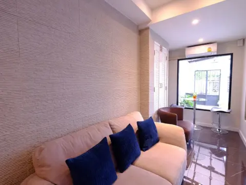 Neveu Premier Residence - Photo 4