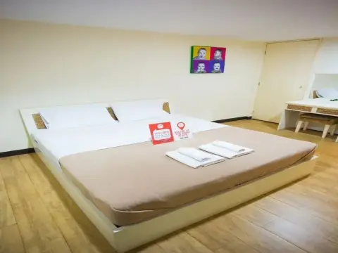 Nida Rooms on Nut 6 Mega Mall - Photo 3