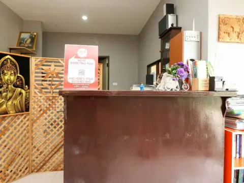 Nida Rooms Padet Sala 45 at Happy House - Foto 2