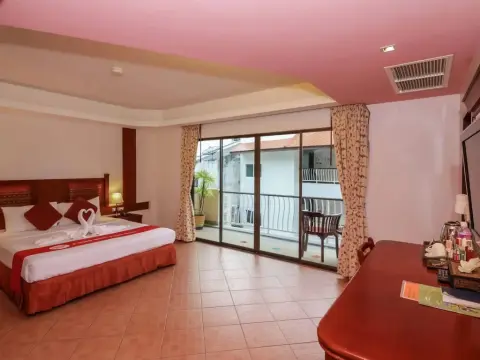 Nida Rooms Patong Pier Palace - Photo 3