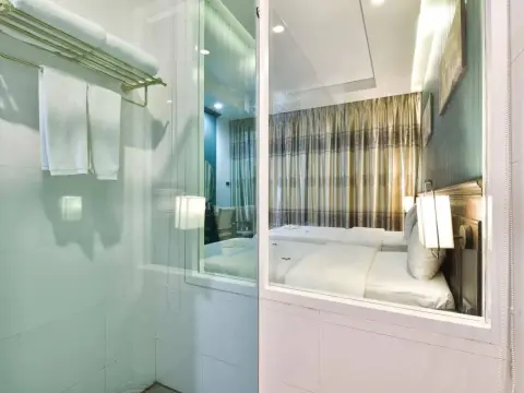 NIDA Rooms Talat Yai Robinson Ocean - Photo 4