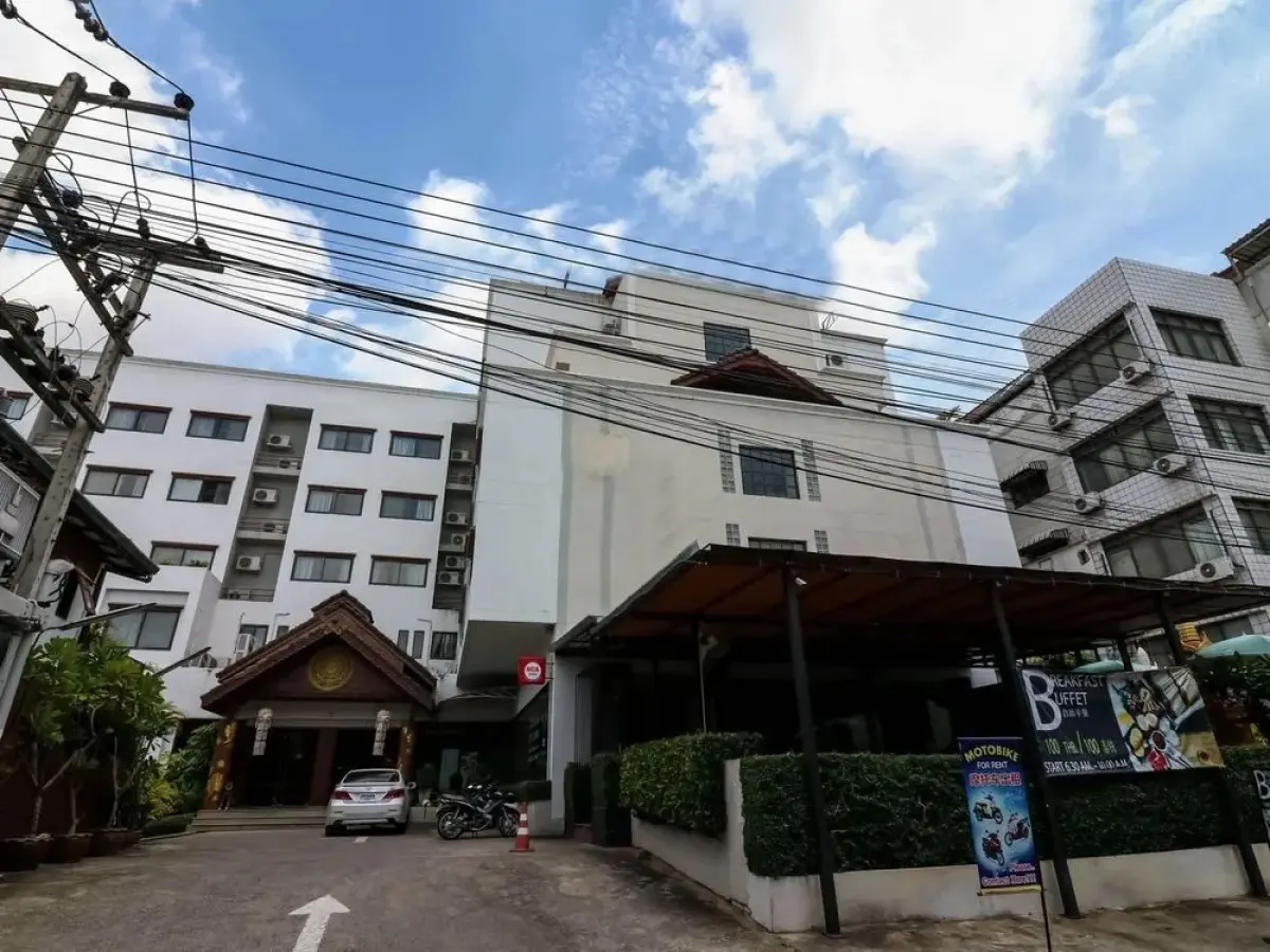 Nida Rooms White Gate 2 Walking