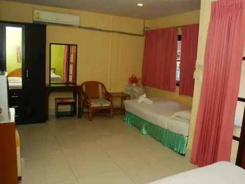 Nilawan Guesthouse - Photo 4