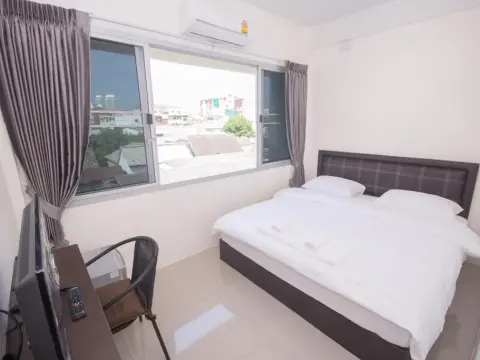 Nina Guesthouse - Photo 4