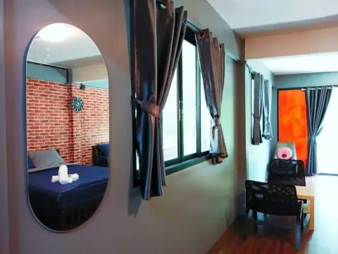 Ninety 9 Hostel - Photo 2
