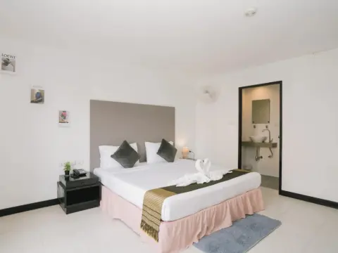 Noble House Patong - Photo 3