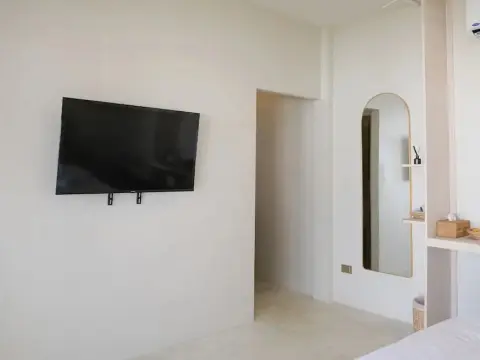 Nymph Hideout - Photo 3