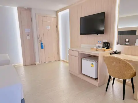 O2 Luxury Hotel - Photo 3