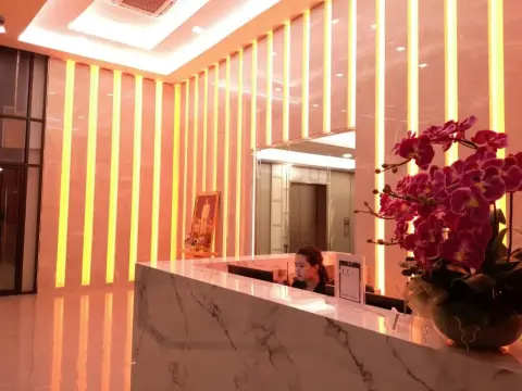 O2 Luxury Hotel - Photo 2