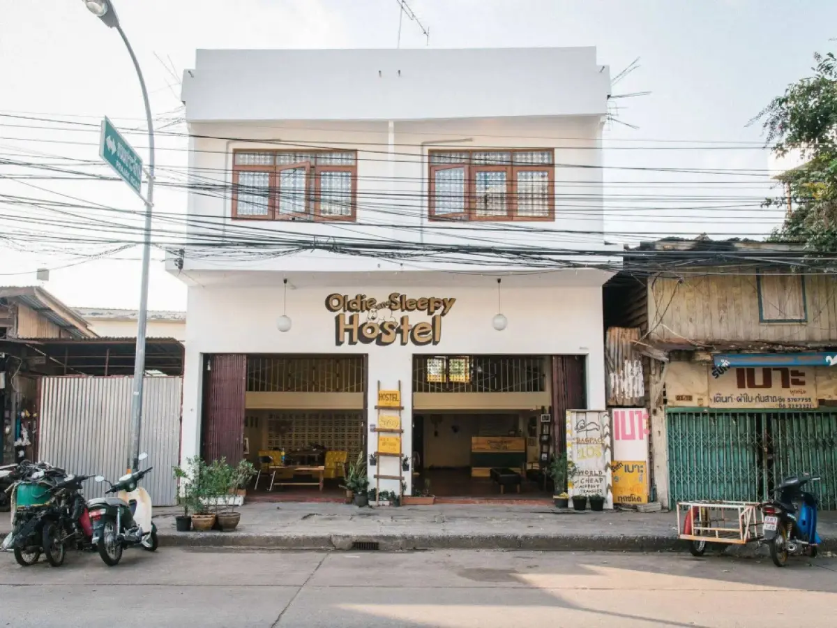 Oldie and Sleepy Hostel